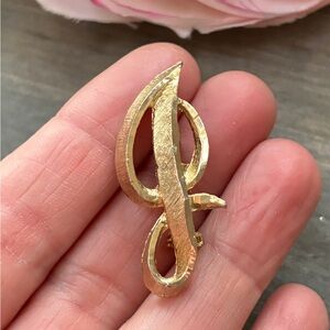 Vintage Mamselle Gold Tone Textured Cursive Script Initial J Brooch